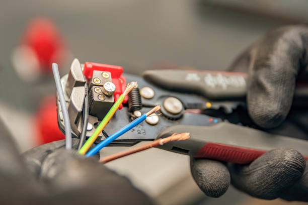Best Affordable Emergency Electrician  in Des Allemands, LA